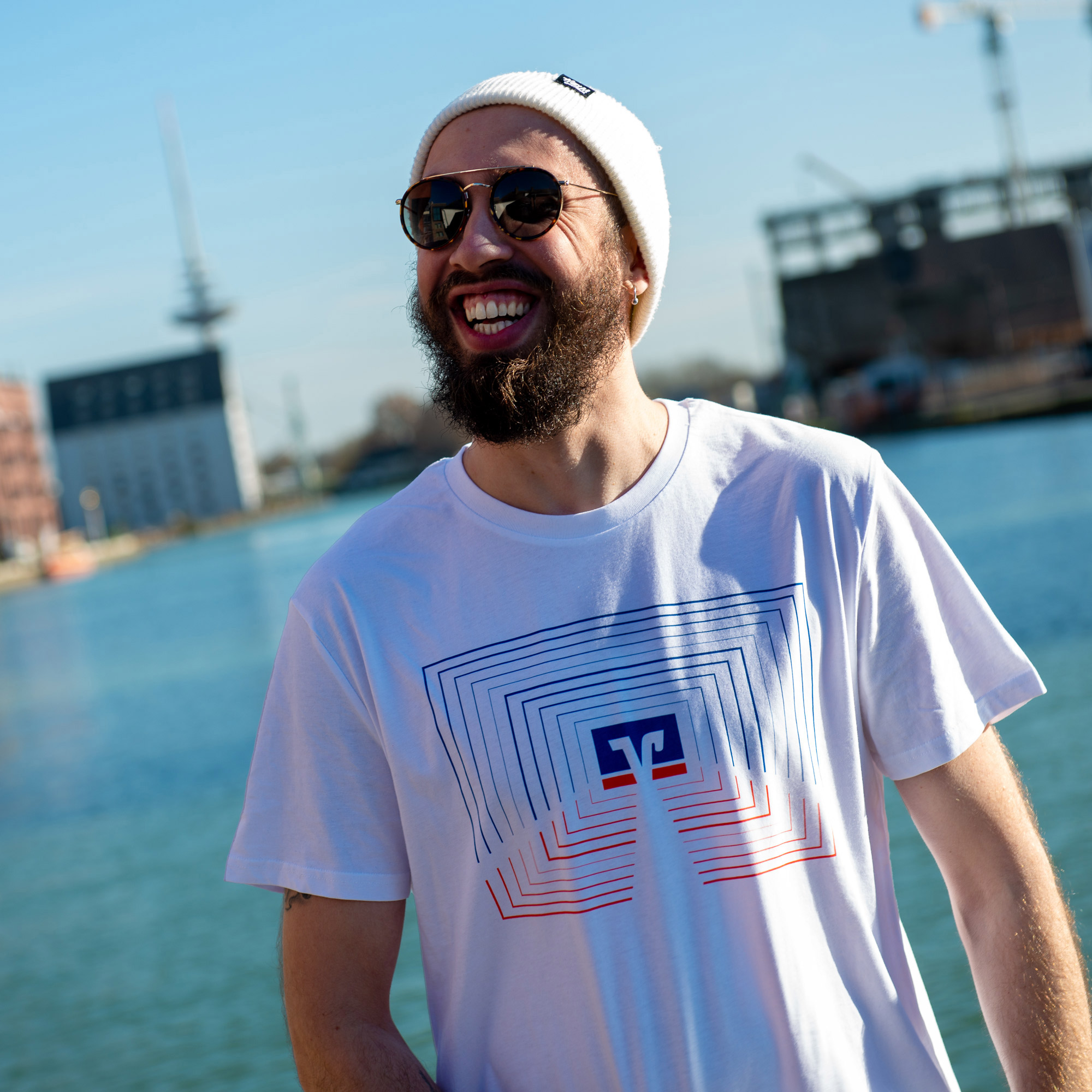 Genossen & Komplizen Banksters – Crew Shirt